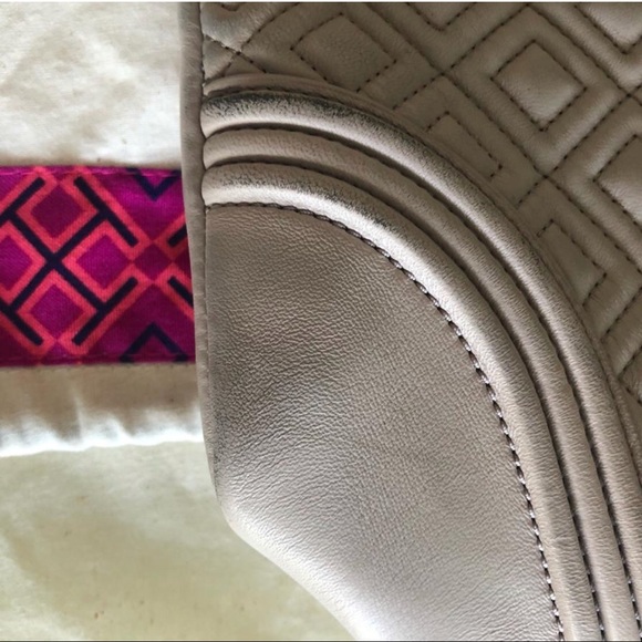 AUTHENTIC Tory Burch Fleming Quilted Shoulder Bag - Picture 5 of 8